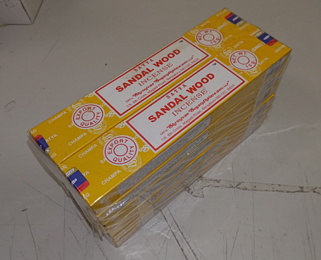 Благовония Satya B 450ZSW Sandal Wood (Bangalor) Сандал 15gm уп-12шт ПЕРЕПАКОВКА