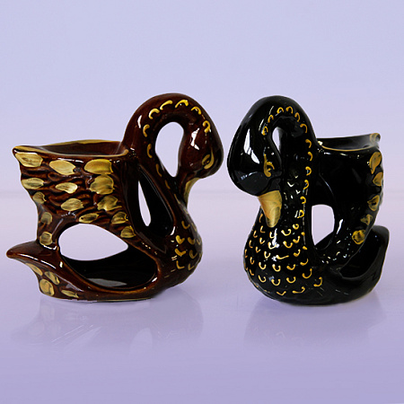 Аромалампа Лебедь с сердечком 3 цвета керамика глазурь 13см