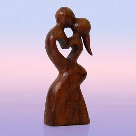 Статуэтка абстракция PUL6-8543-U Сердце-Поцелуй 15см оберег на любовь дерево УЦЕНКА