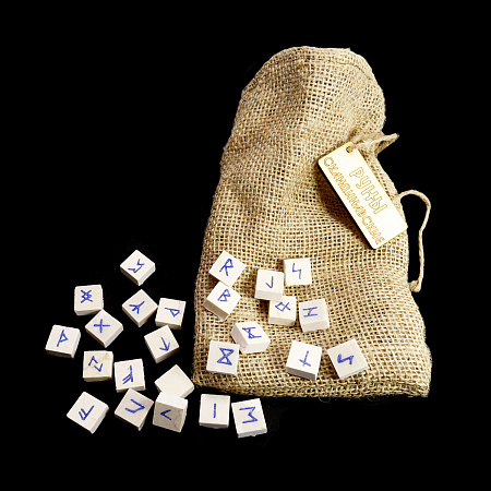 Руны скандинавские Мрамор 18см-11см