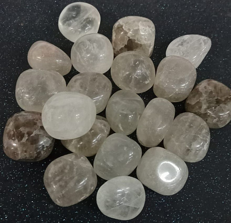 Камень Галтовка Раухтопаз наделяет энергией и могуществом 