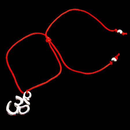 Браслет Красная нить OM символ духовного просветления и исполнения всех желаний