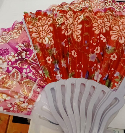 Веер пластик и искуственнй шелк