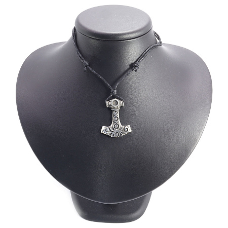 Кулон Амулет Молот Тора может защитить своего владельца от злых сил